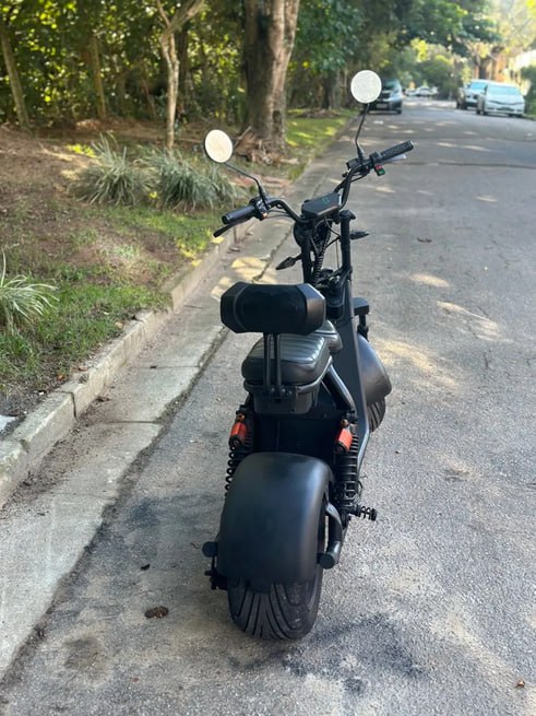 Detalhe do painel da scooter