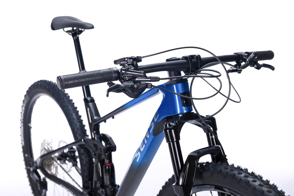 Bicicleta Sense Invictus Pro 2025 na internet